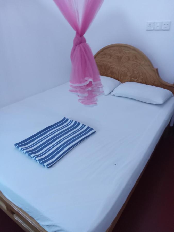 Vibushan Guest House Nilaveli Eksteriør bilde